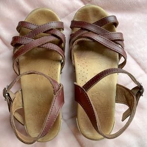 Size 35 Brown leather Dansko sandals